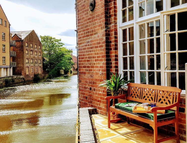 Apartment Cocoa Lily - River Fronted With Secure Parking York